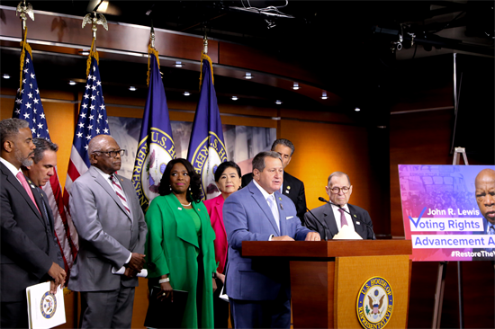 Rep. Morelle stands with House Democratic leaders at a press conference