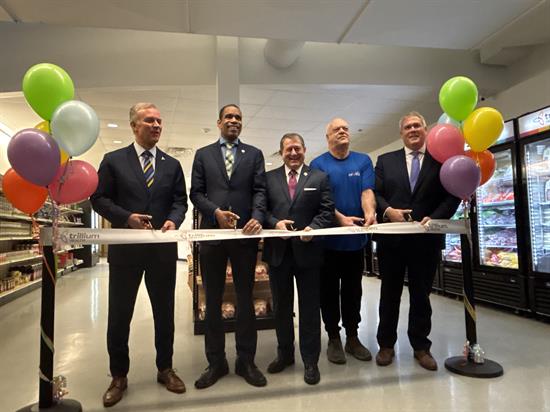 Congressman Morelle cuts the ribbon on the expanded Trillium Food Pantry