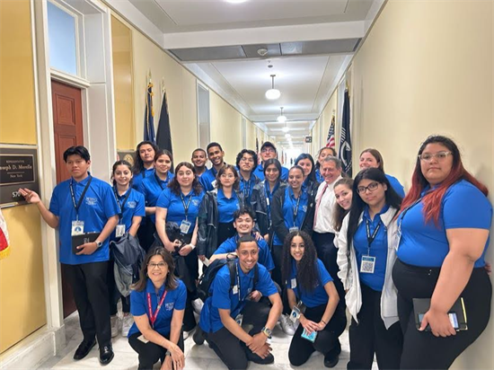 Rep. Morelle meets with students from the Angelo Del Toro Puerto Rican/Hispanic Youth Leadership Institute