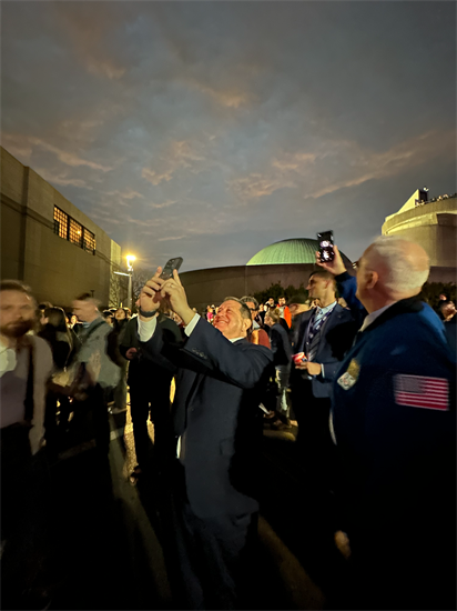 Rep. Morelle takes in Totality