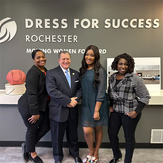 Rep. Morelle visits Dress for Success