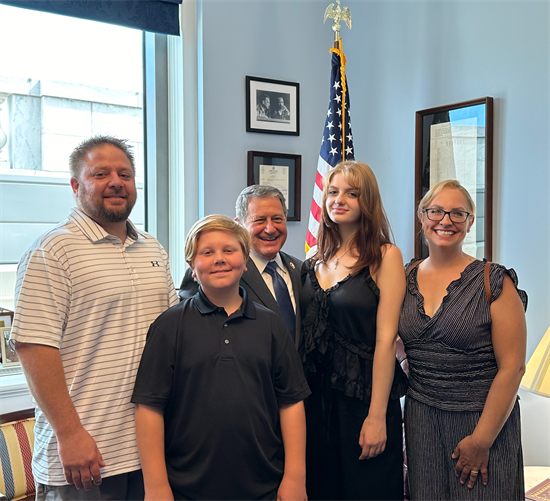 Rep. Morelle stands with the Favitta Family in Washington